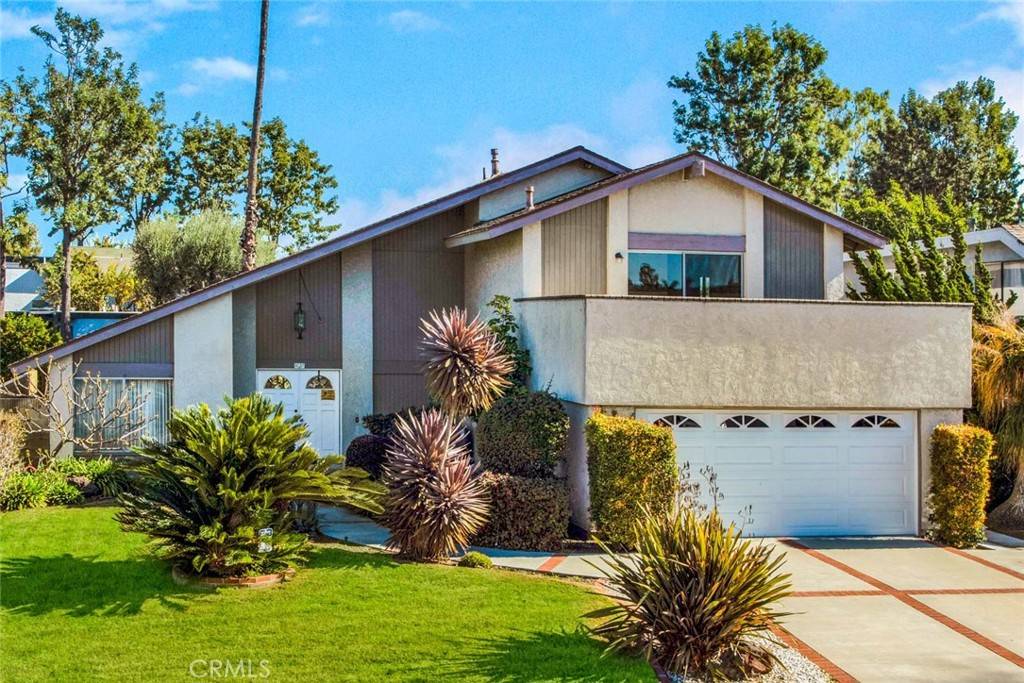 3121 S Sycamore ST, Santa Ana, CA 92707