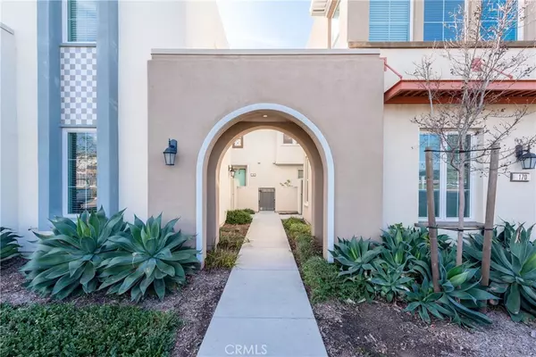 Irvine, CA 92618,168 Paramount