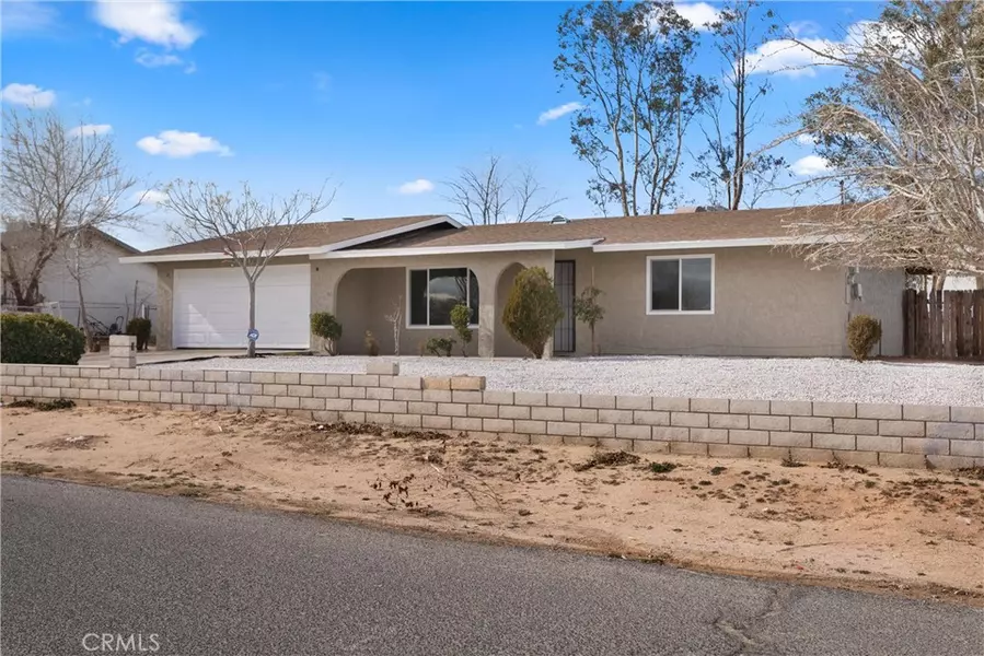 15636 JAYPOST RD, Victorville, CA 92394