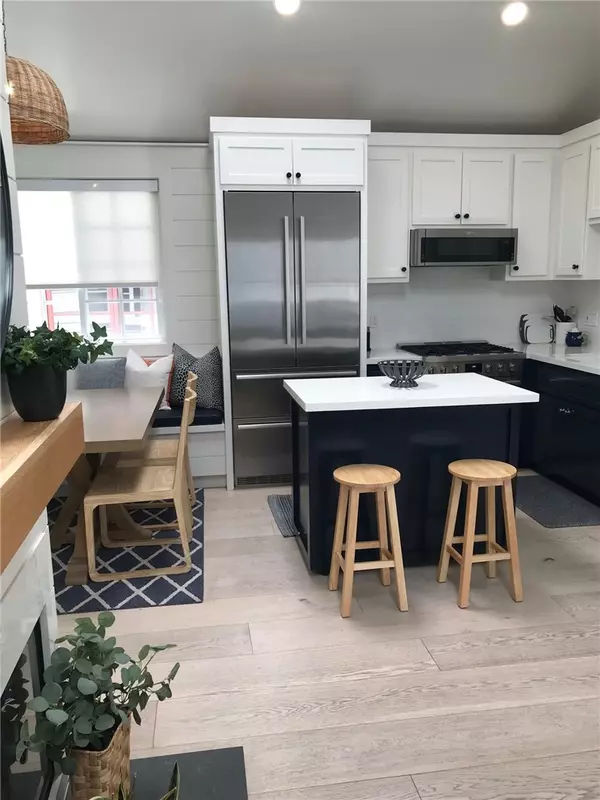 Newport Beach, CA 92662,212 1/2 Garnet AVE