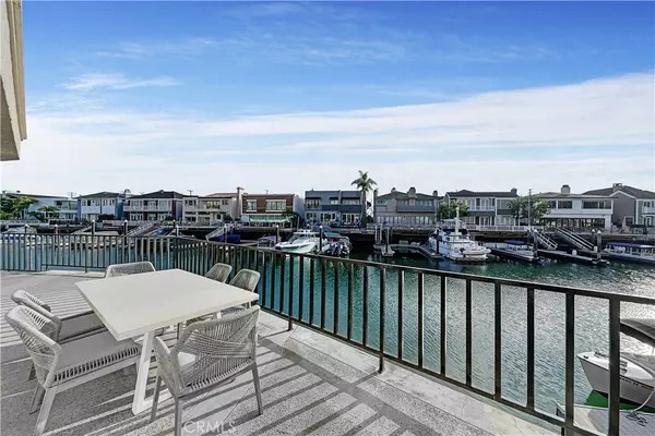 Newport Beach, CA 92660,727 Bayside DR