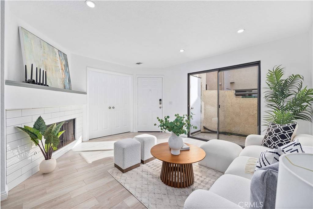 Laguna Niguel, CA 92677,19 Grenada ST #143