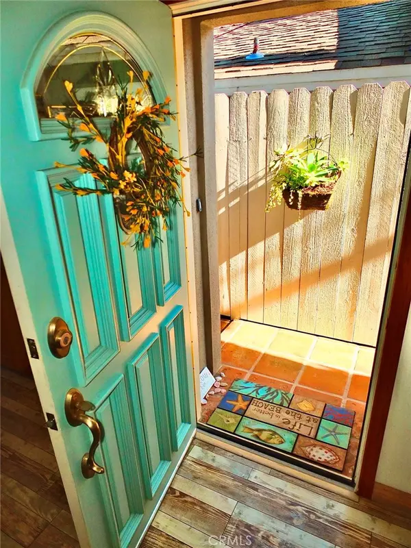 Sunset Beach, CA 90742,16742 Bayview DR