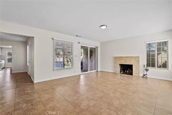 Santa Ana, CA 92707,1302 S Ross ST