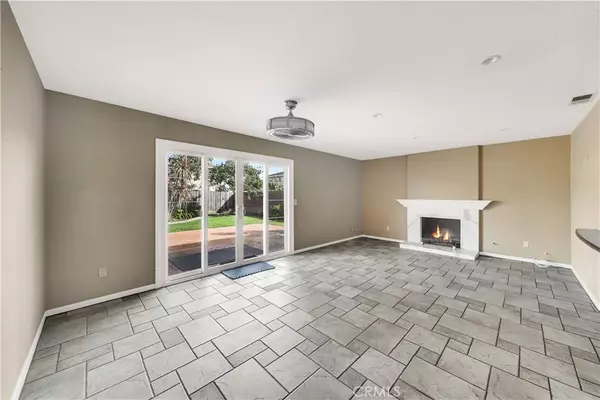 Fountain Valley, CA 92708,9667 Dove Circle