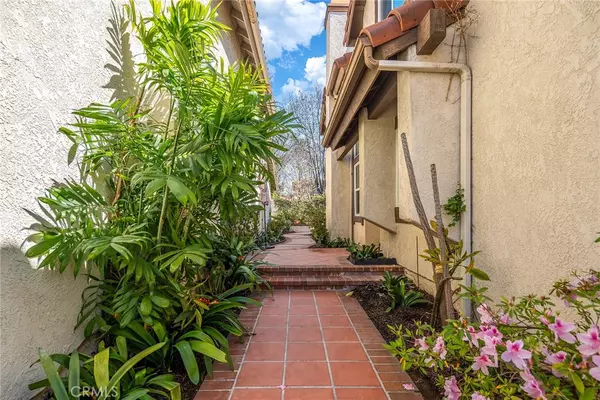 Irvine, CA 92620,25 Terracima
