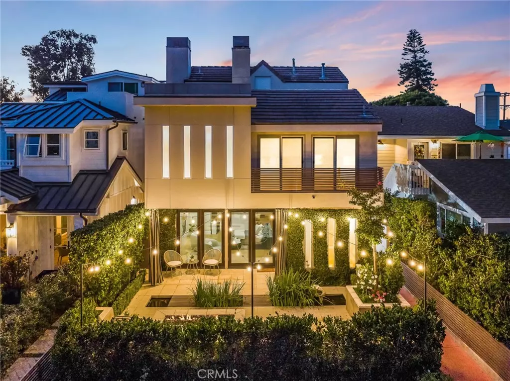 Corona Del Mar, CA 92625,505 Poinsettia AVE