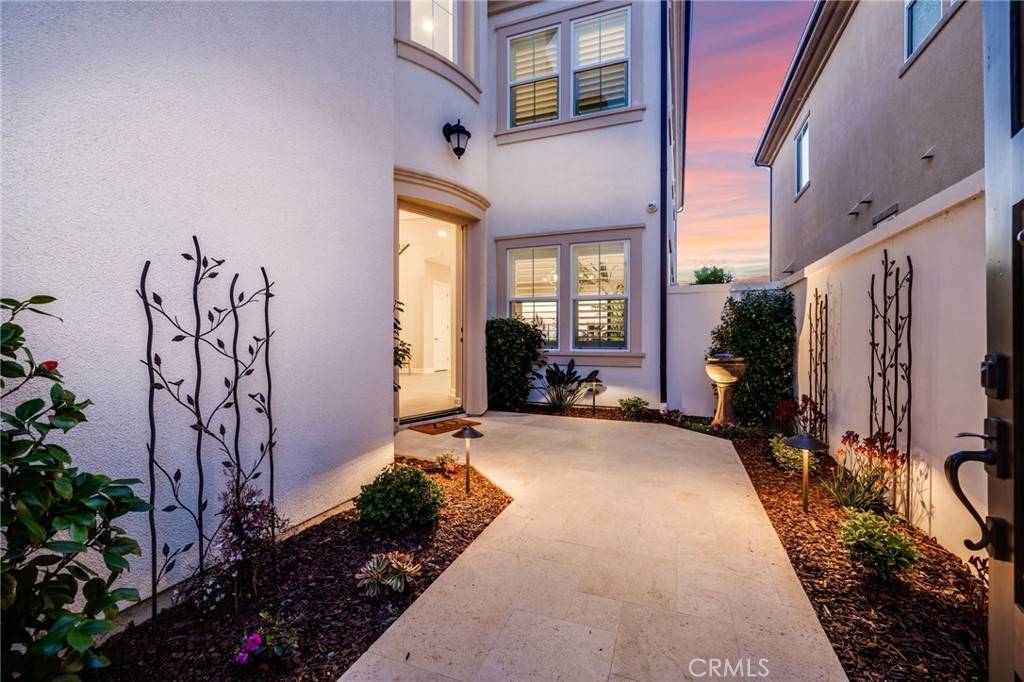 Lake Forest, CA 92630,17 Barberry