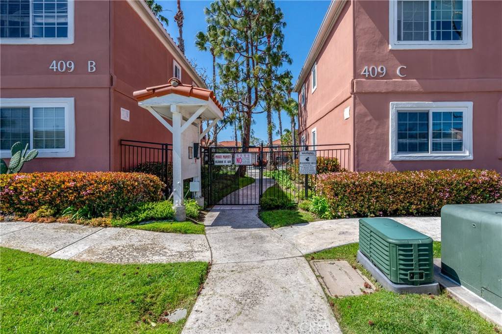 409 Utica AVE #A7, Huntington Beach, CA 92648