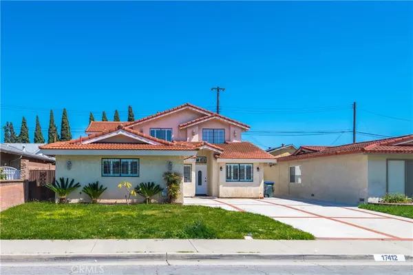 17412 Ibex AVE, Artesia, CA 90701