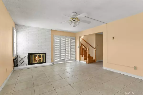 Tustin, CA 92780,1528 Mitchell AVE
