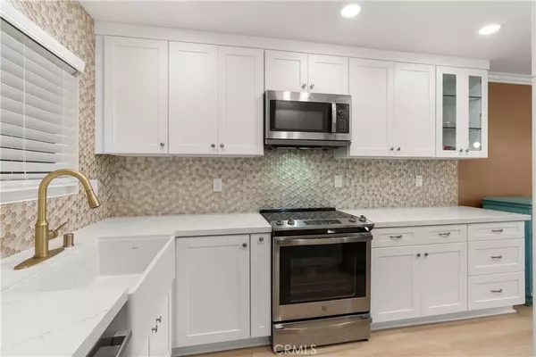 Laguna Woods, CA 92637,3486 Bahia Blanca W #2E