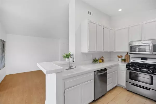 Lake Forest, CA 92610,109 Chaumont Circle