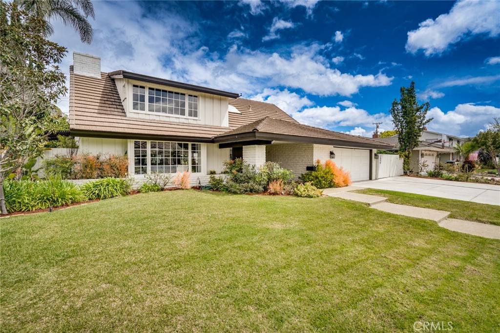 2890 Club House RD,  Costa Mesa,  CA 92626
