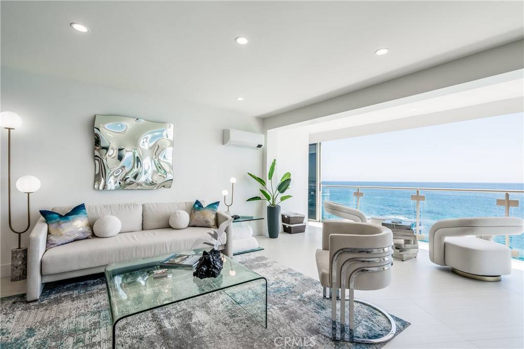 Laguna Beach, CA 92651,31561 Table Rock DR #105