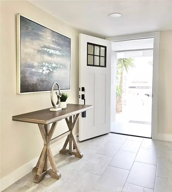 Santa Ana, CA 92707,910 W Alton AVE