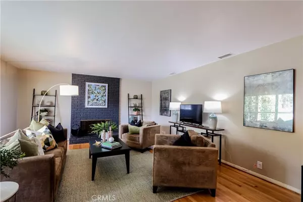 Long Beach, CA 90814,396 Santiago AVE