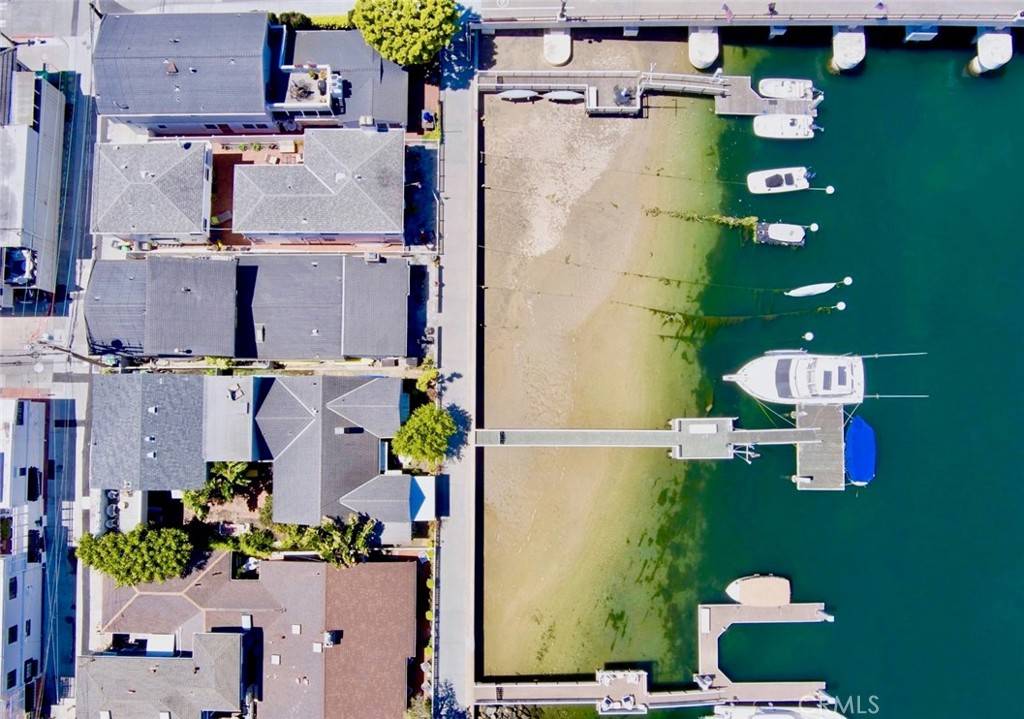 Newport Beach, CA 92662,1407 N Bay Front E