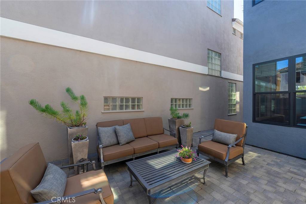Huntington Beach, CA 92648,406 Goldenwest ST