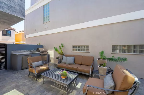Huntington Beach, CA 92648,406 Goldenwest ST