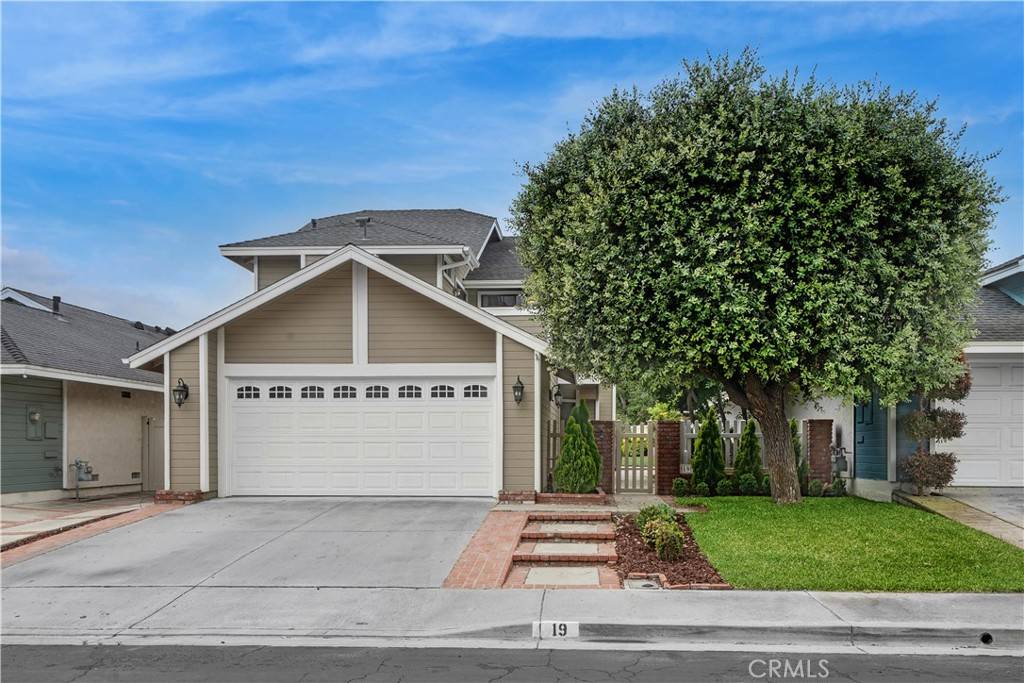 19 Oxbow Creek LN, Laguna Hills, CA 92653