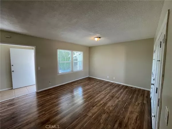 San Fernando, CA 91340,11762 Glencrest DR