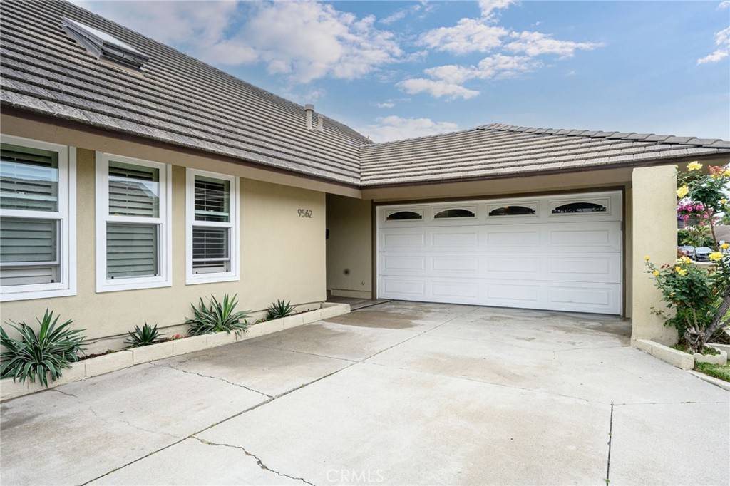 Huntington Beach, CA 92646,9562 Caithness DR