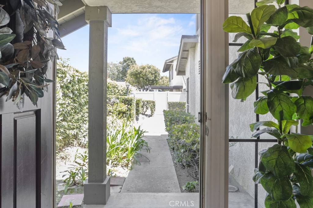 Fountain Valley, CA 92708,18085 Red Oak CT
