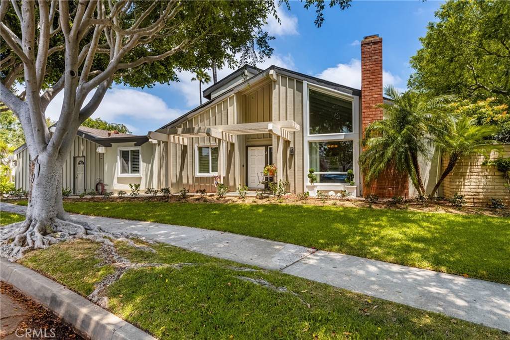 2 Oak Tree LN,  Irvine,  CA 92612