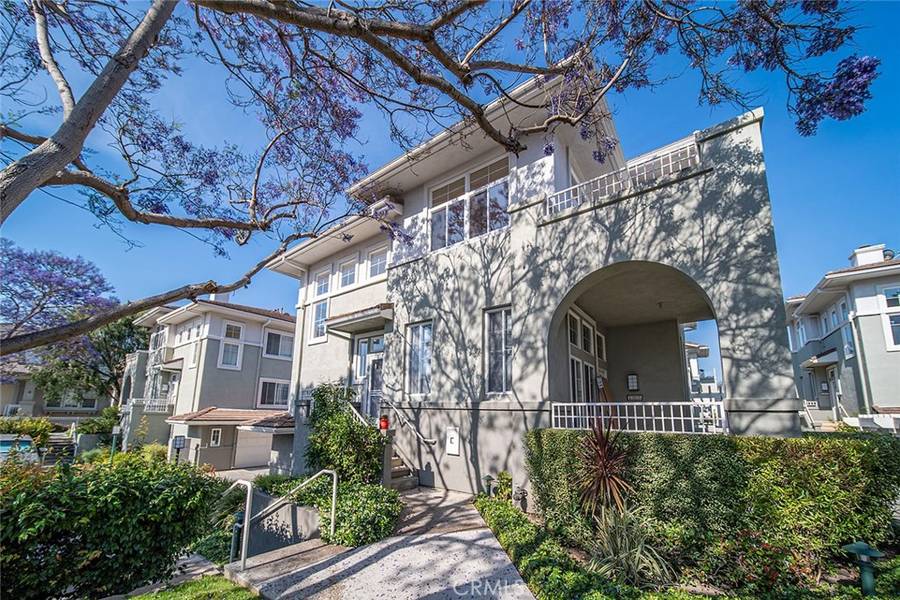 18061 Joyful Lane #205, Huntington Beach, CA 92648