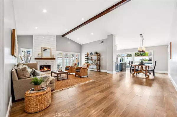 5522 Mossvale CIR Huntington Beach, CA 92649