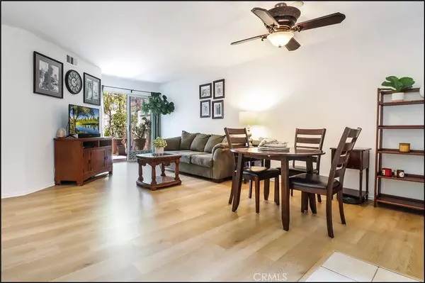 Aliso Viejo, CA 92656,3 Pineoak