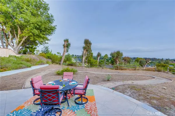 Mission Viejo, CA 92691,24422 Chrisanta DR