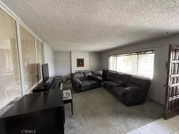 Huntington Beach, CA 92647,15631 Plymouth LN