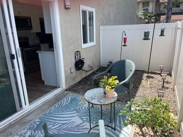 Tustin, CA 92780,16887 Stoneglass #96