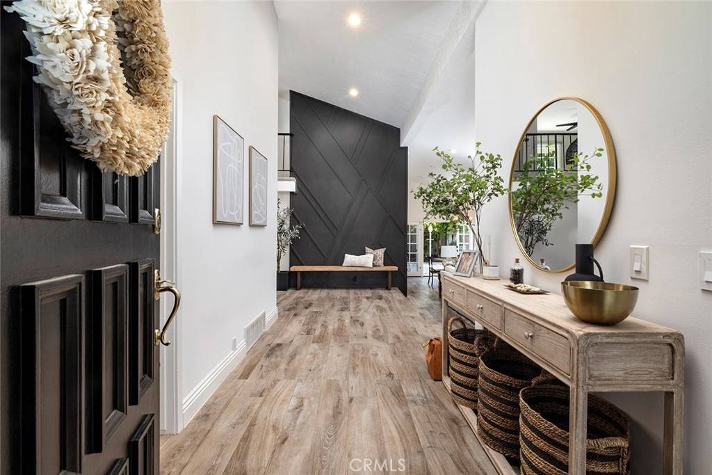 Huntington Beach, CA 92649,17041 Courtney LN