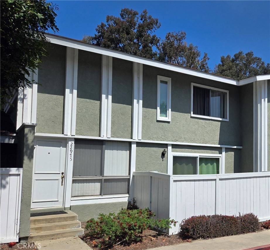 22975 Via Cereza #2C, Mission Viejo, CA 92691