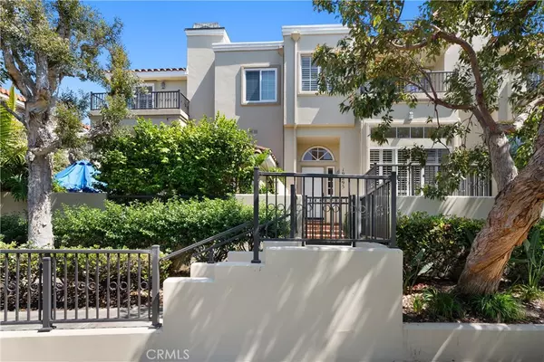 Huntington Beach, CA 92648,19295 Brooktrail LN
