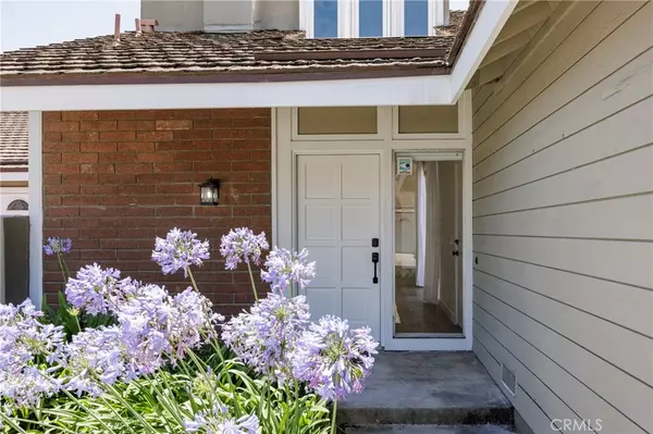 Irvine, CA 92604,8 Nutwood