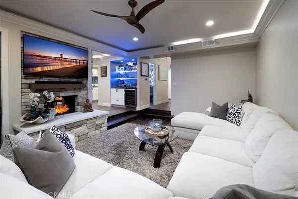 Huntington Beach, CA 92649,16692 Intrepid LN