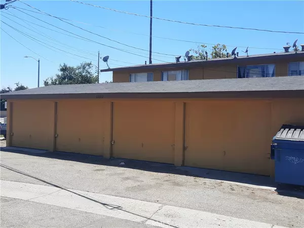Santa Ana, CA 92707,2809 S Baker ST