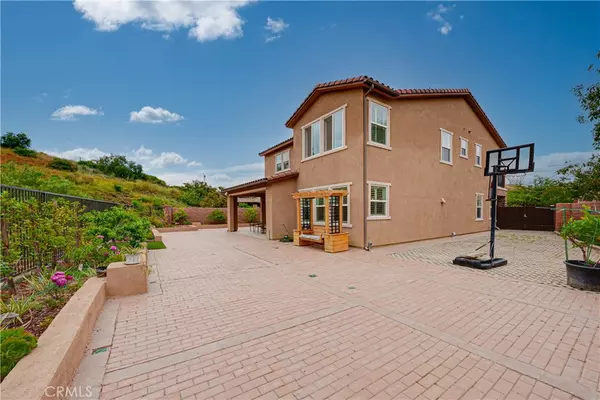 Brea, CA 92821,3247 E Phillips