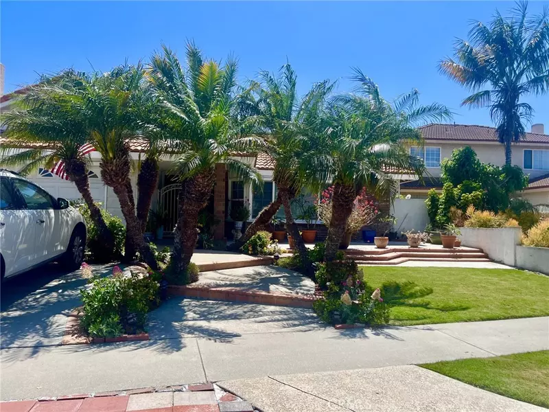 3017 S Thornton ST, Santa Ana, CA 92704