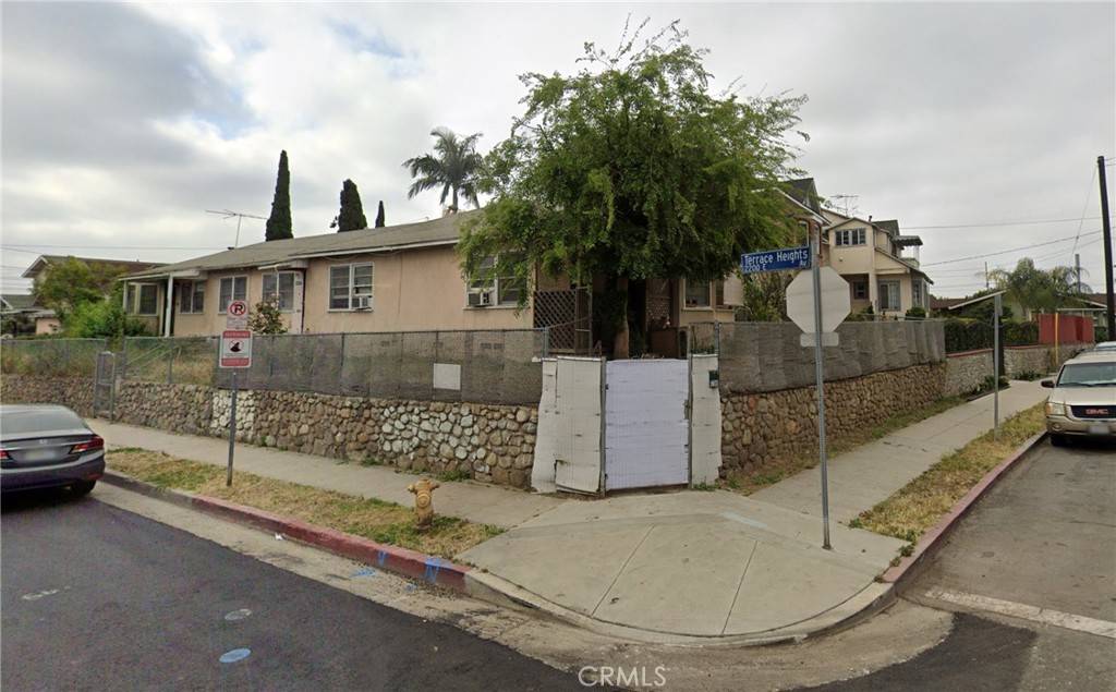 Los Angeles, CA 90023,700 S Chicago ST