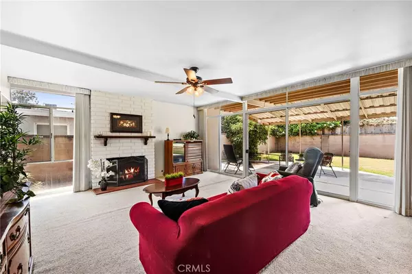 Fullerton, CA 92832,716 W West AVE