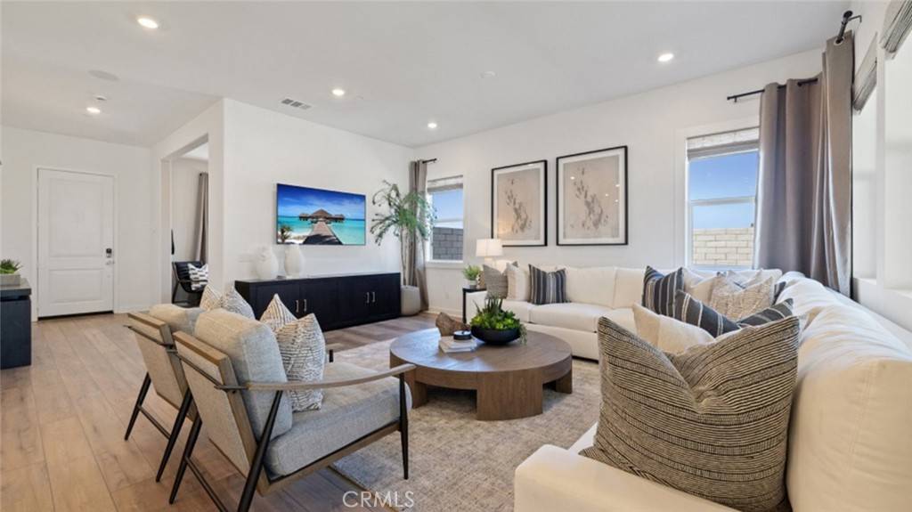 29401 Camino Surfeo, Valencia, CA 91354