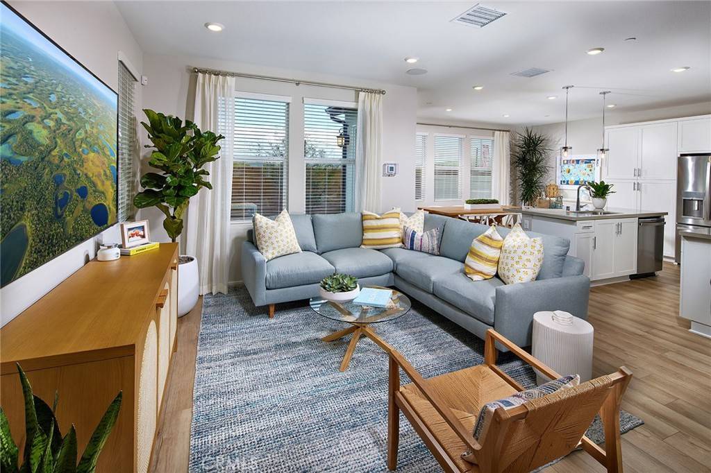 Corona, CA 92883,4006 Spring Haven