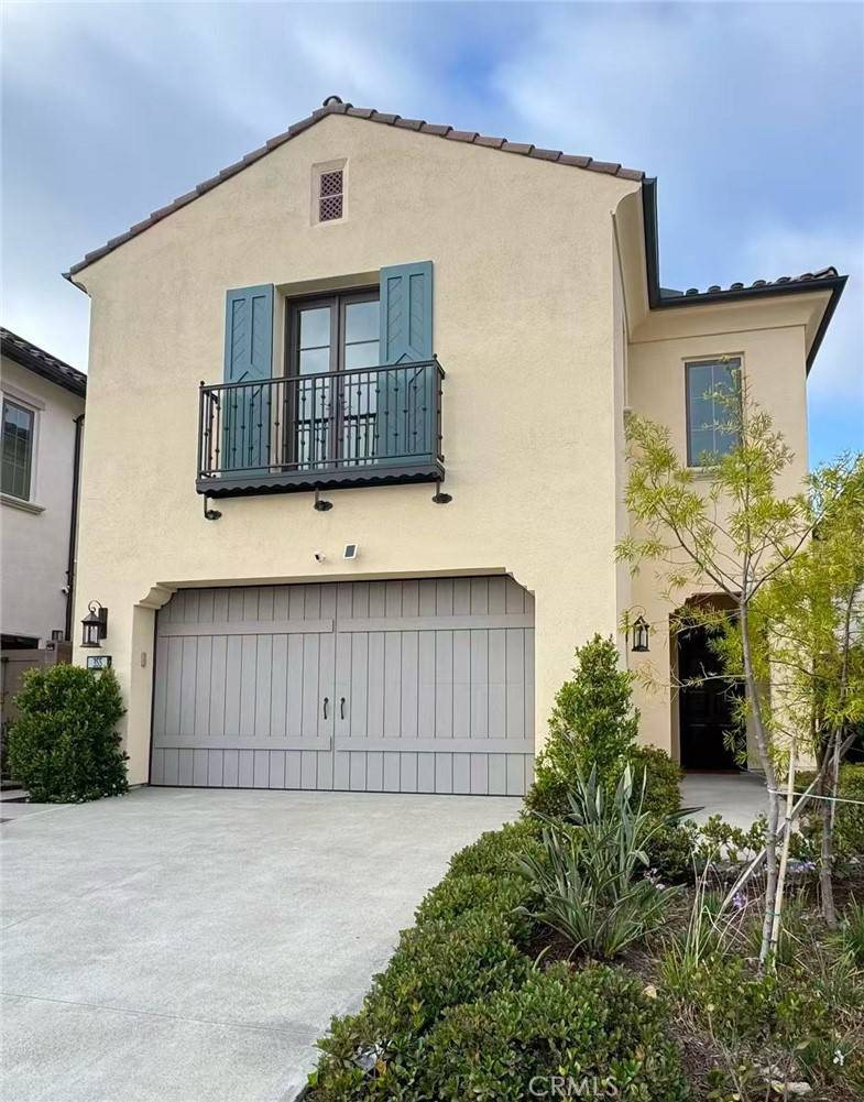 355 Paradiso,  Irvine,  CA 92602