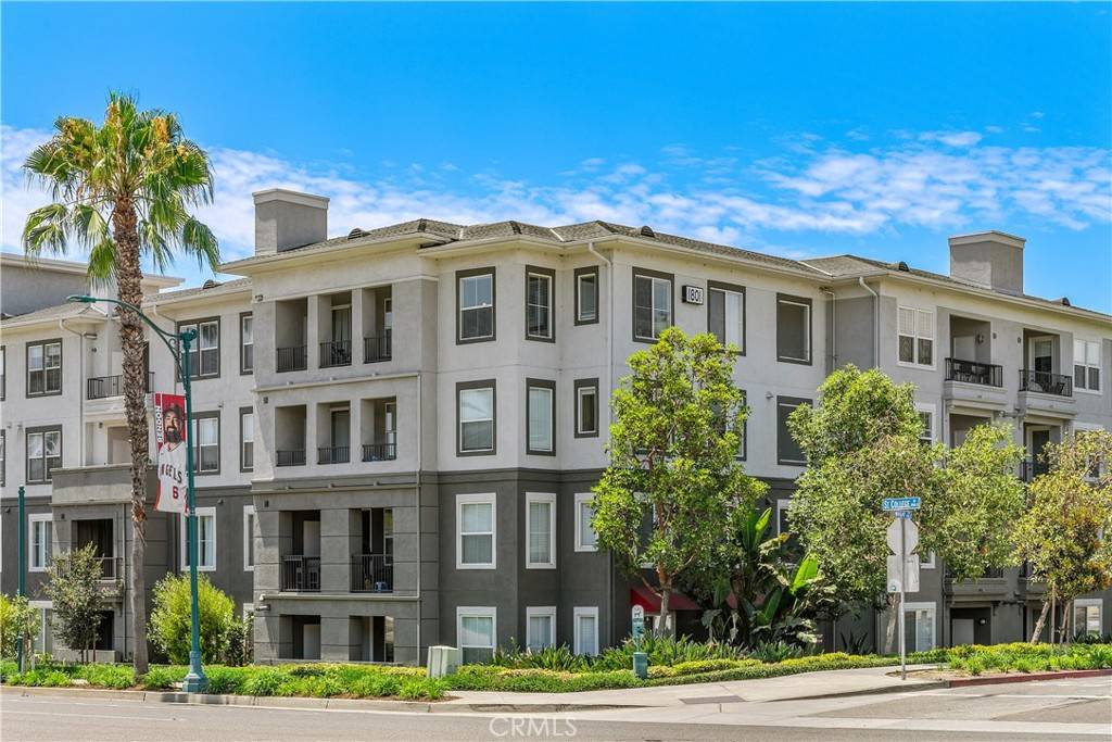 Anaheim, CA 92805,1801 E Katella AVE #3157