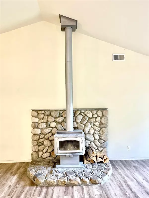 Bishop, CA 93514,2381 Navajo CIR